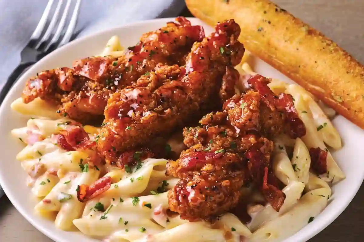 Applebee's Four-Cheese Mac & Cheese