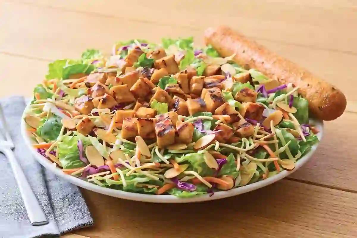 Grilled Oriental Chicken Sala