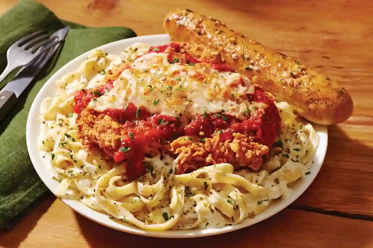 Applebee's Chicken Parmesan Fettuccine
